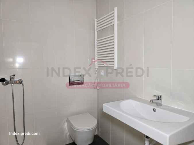 Apartamento T3 para Venda em Sé Nova, Santa Cruz, Almedina e São Bartolomeu Foto 11