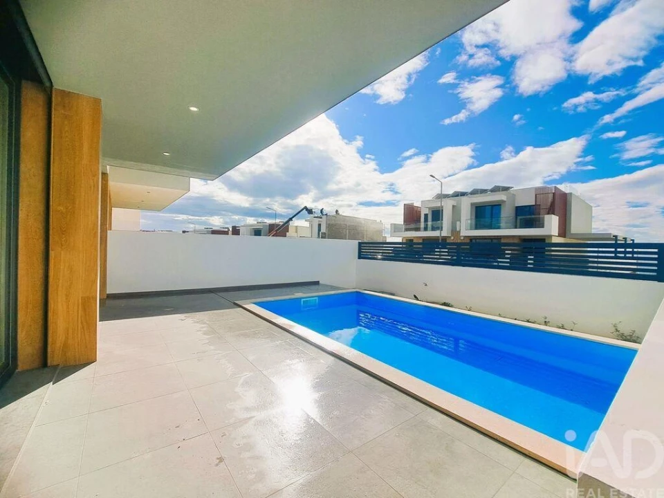 Moradia T4 para Venda em Ericeira Foto 23
