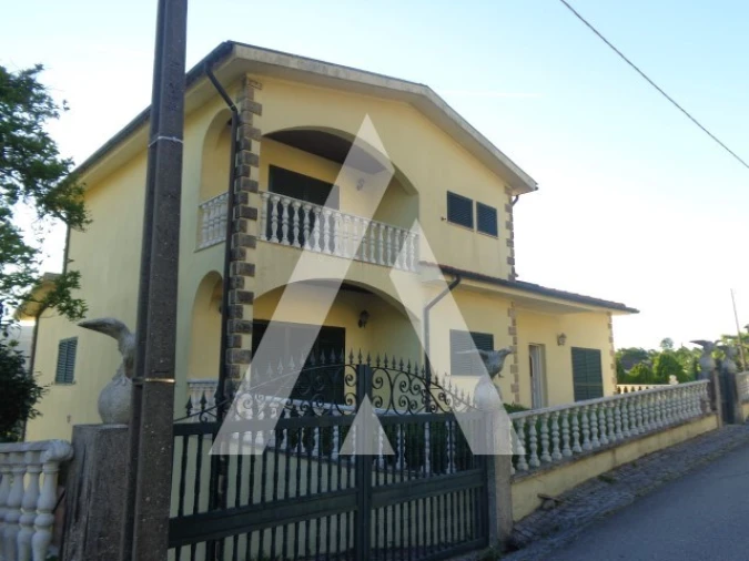 Moradia T3 para Venda em Sande, Vilarinho, Barros e Gomide Foto 5