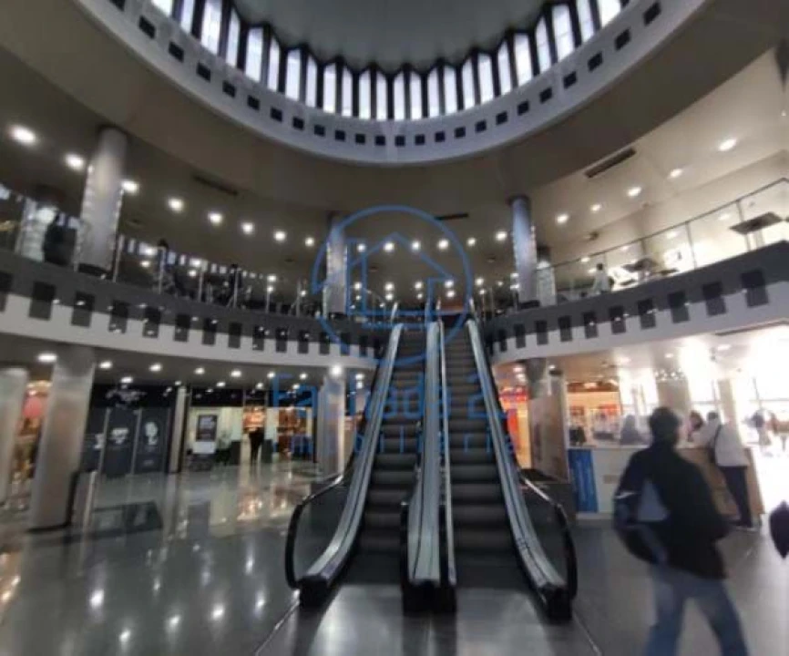 Negócio para Venda em Cidade da Maia Foto 3