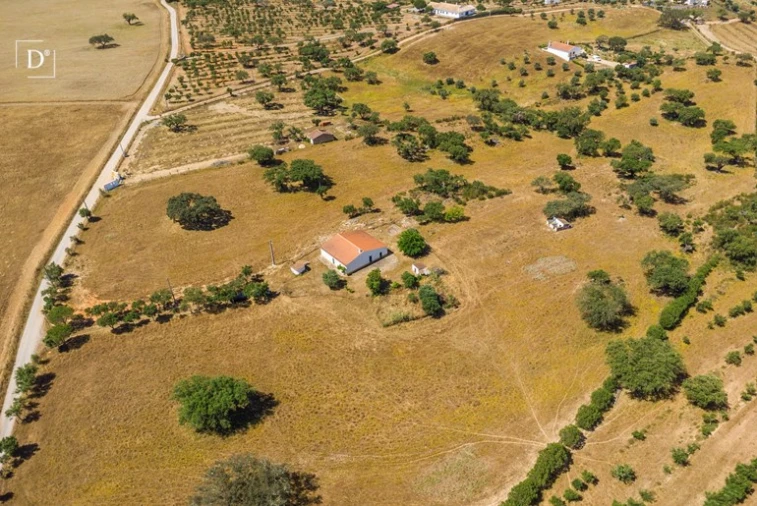 Moradia T3 para Venda em Ourique Foto 3