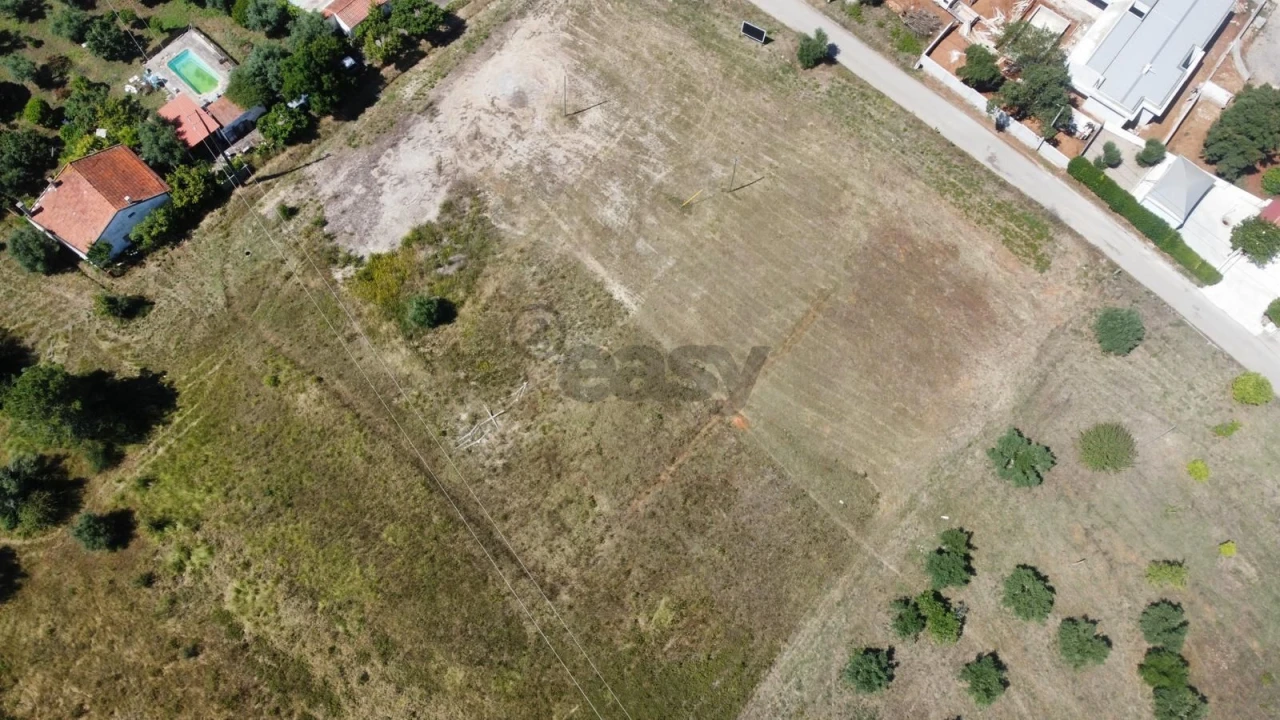 Terreno para Venda em Casais e Alviobeira Foto 6