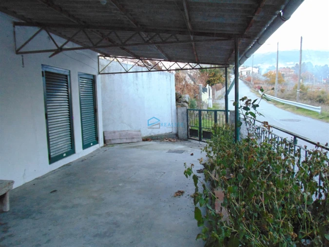 Moradia T4 para Venda em Vila Marim Foto 4