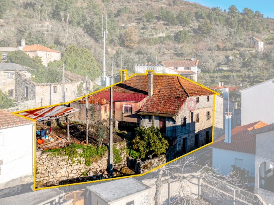 Moradia T4 para Venda em Cortiçô e Vila Chã Foto 1