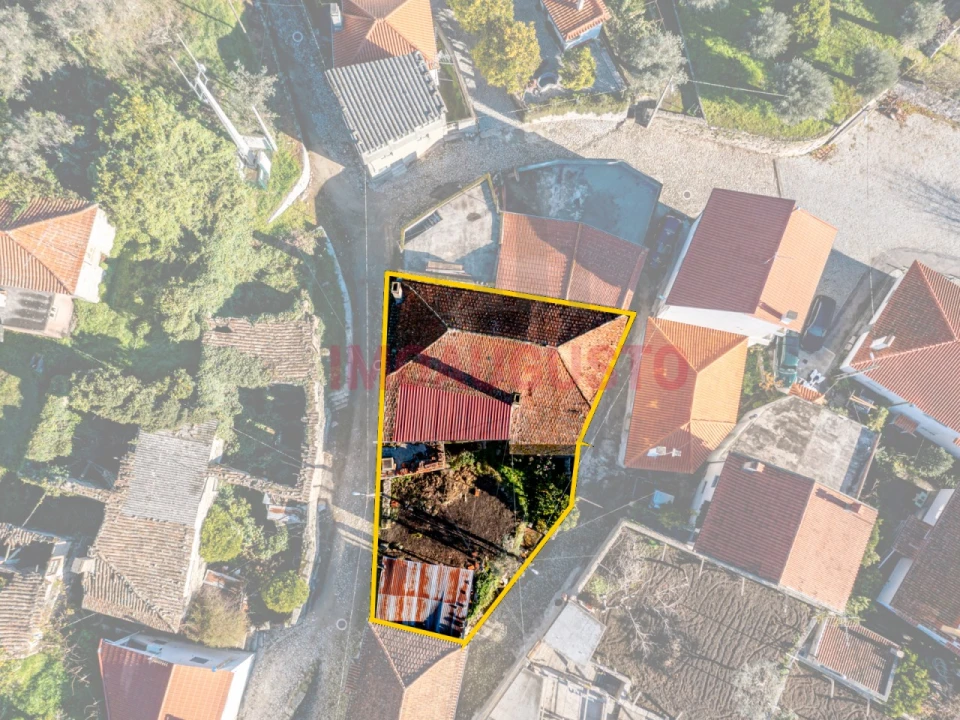 Moradia T4 para Venda em Cortiçô e Vila Chã Foto 2