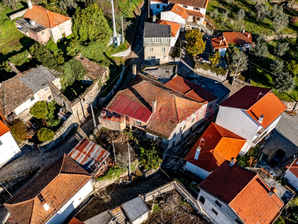 Moradia T4 para Venda em Cortiçô e Vila Chã Foto 4