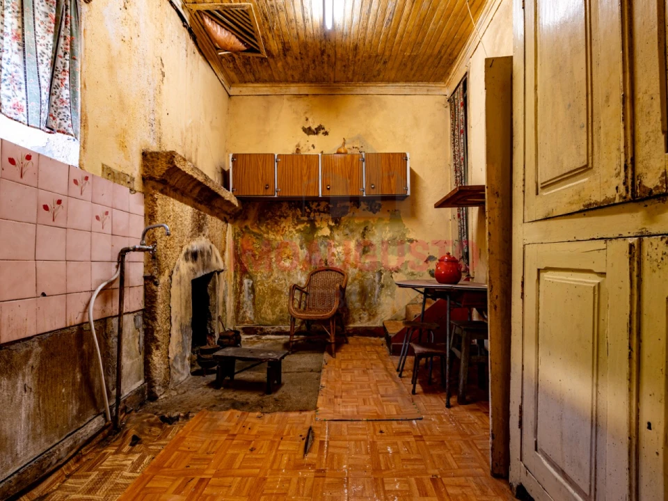 Moradia T4 para Venda em Cortiçô e Vila Chã Foto 16