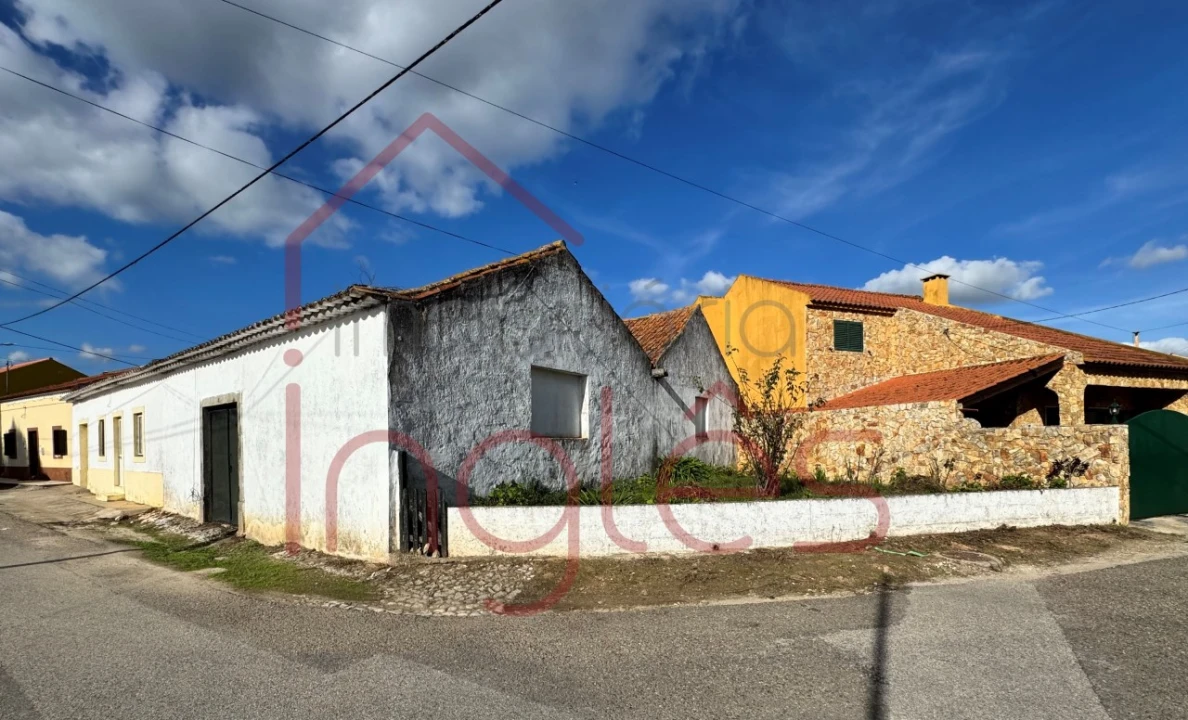 Moradia T1 para Venda em Almoster Foto 1