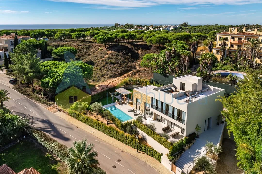 Moradia T4 para Venda em Almancil Foto 3