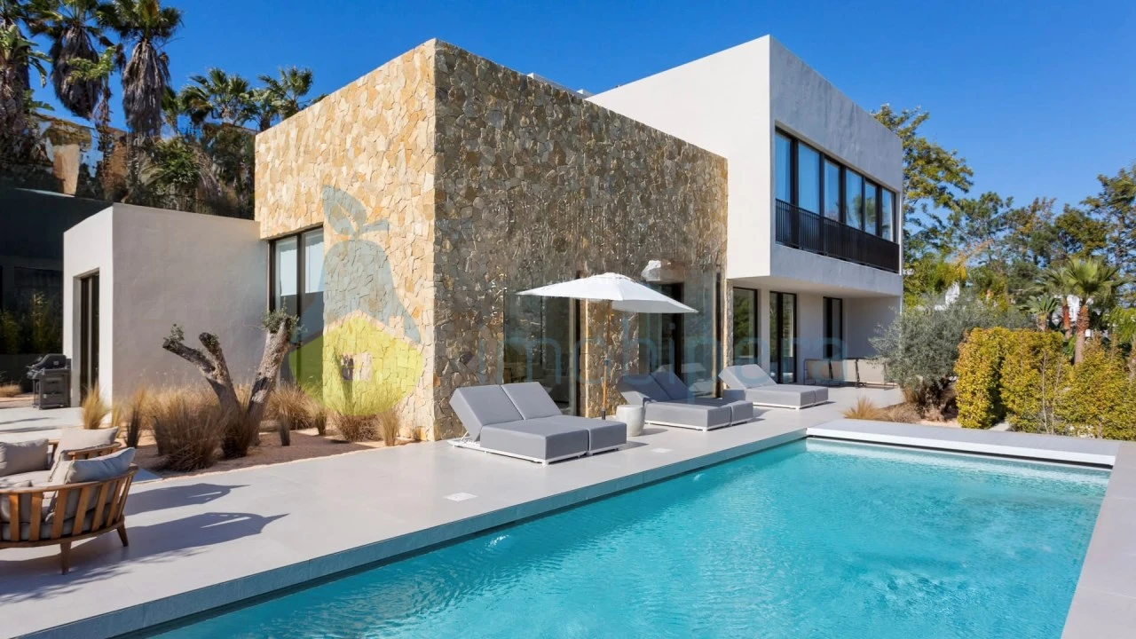 Moradia T4 para Venda em Almancil Foto 17