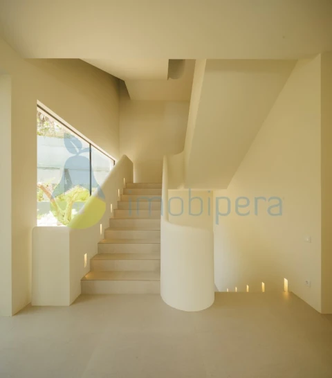 Moradia T4 para Venda em Almancil