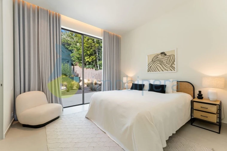 Moradia T4 para Venda em Almancil Foto 8