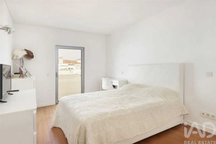 Apartamento T3 para Venda em Algés, Linda-A-Velha e Cruz Quebrada-Dafundo Foto 17