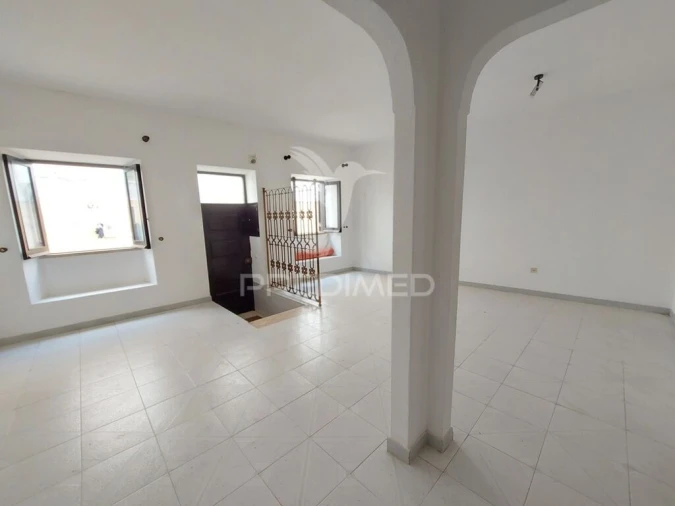 Moradia T5 para Venda em Bensafrim e Barão de São João Foto 4