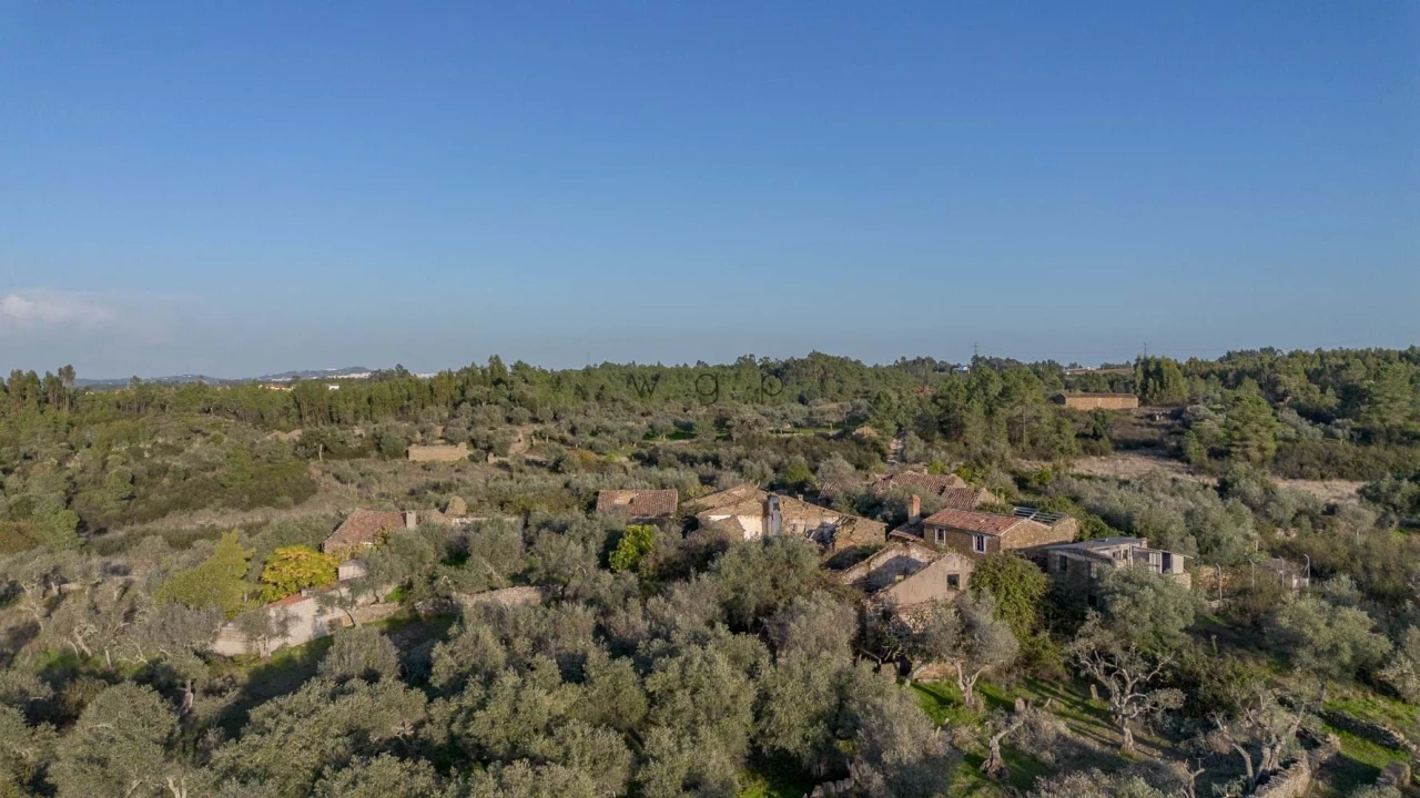 Terreno para Venda em Benquerenças Foto 4