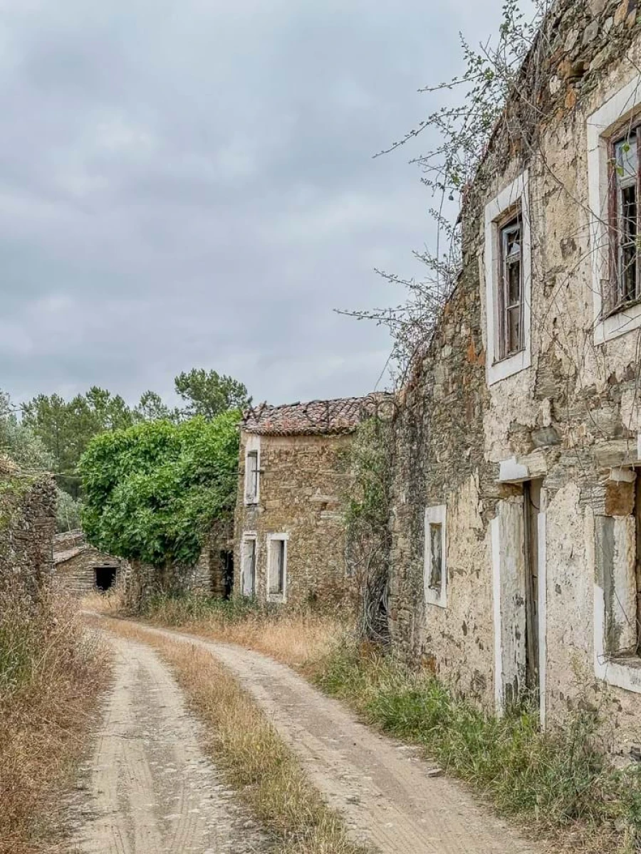 Terreno para Venda em Benquerenças Foto 30
