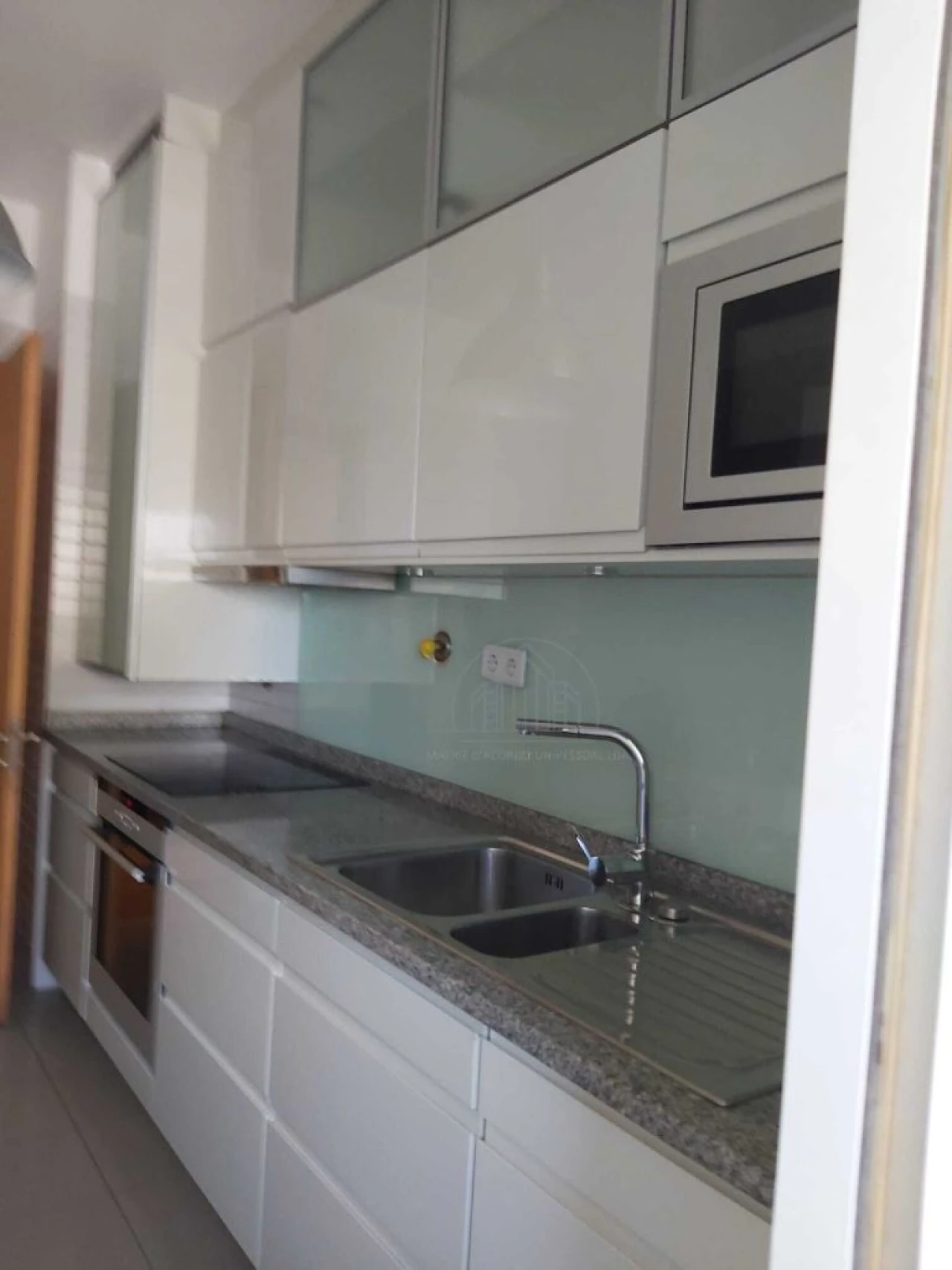 Apartamento T2 para Arrendamento em Porto Foto 5