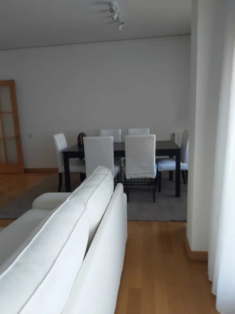 Apartamento T2 para Arrendamento em Porto