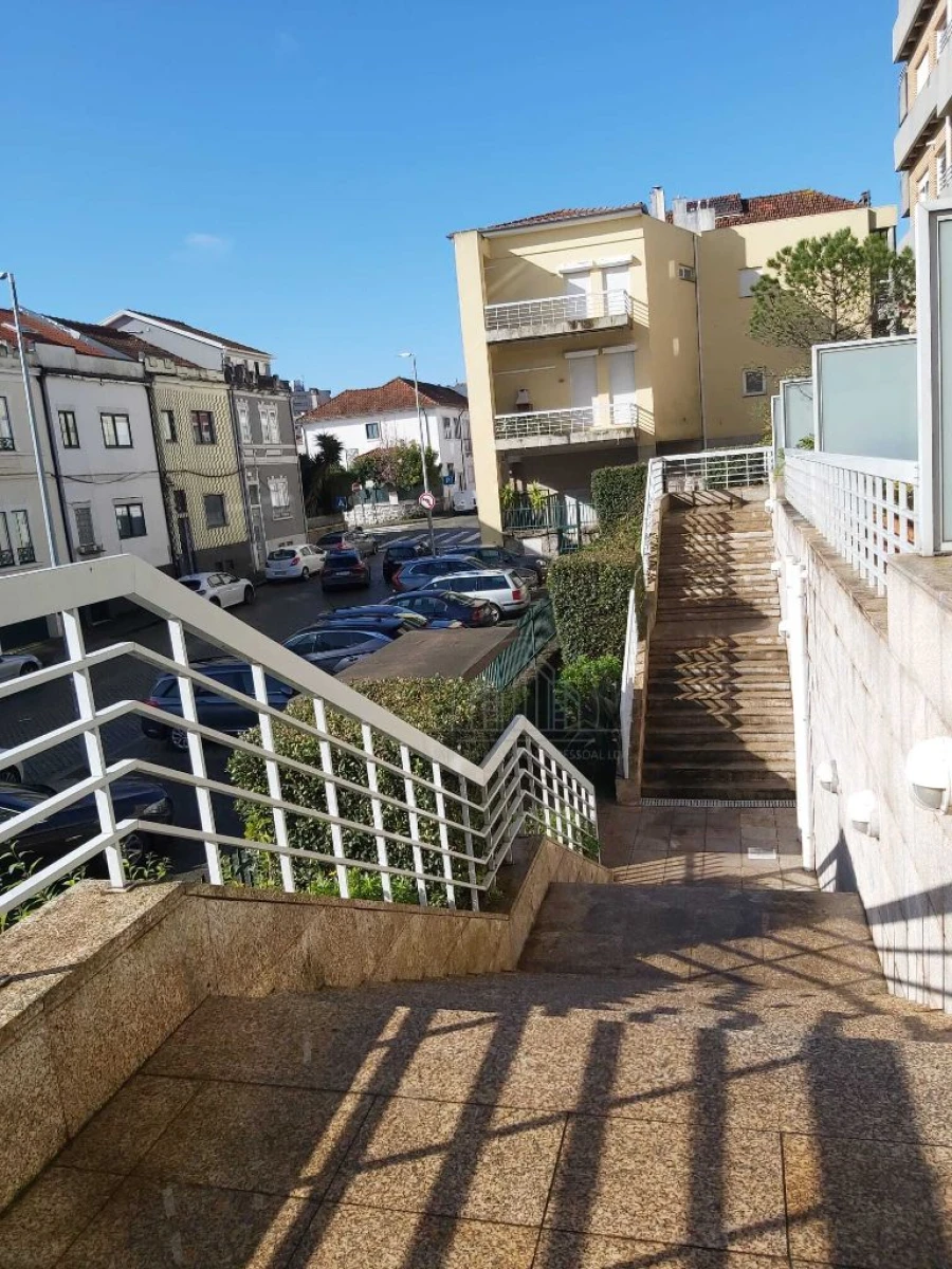 Apartamento T2 para Arrendamento em Porto Foto 1