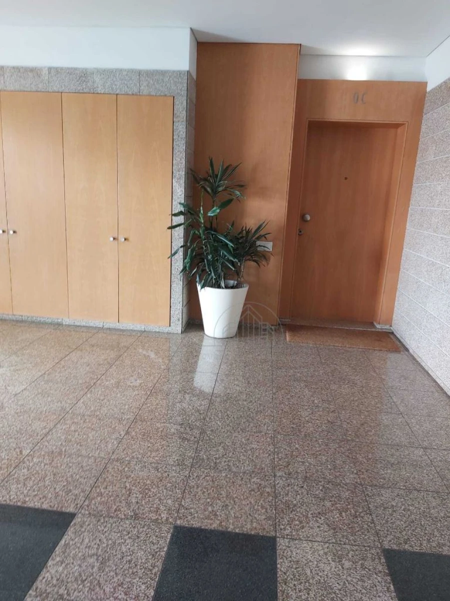 Apartamento T2 para Arrendamento em Porto Foto 7