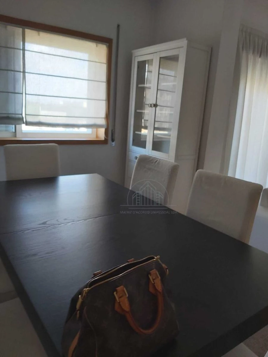 Apartamento T2 para Arrendamento em Porto Foto 9