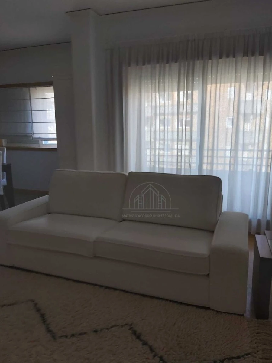 Apartamento T2 para Arrendamento em Porto Foto 13