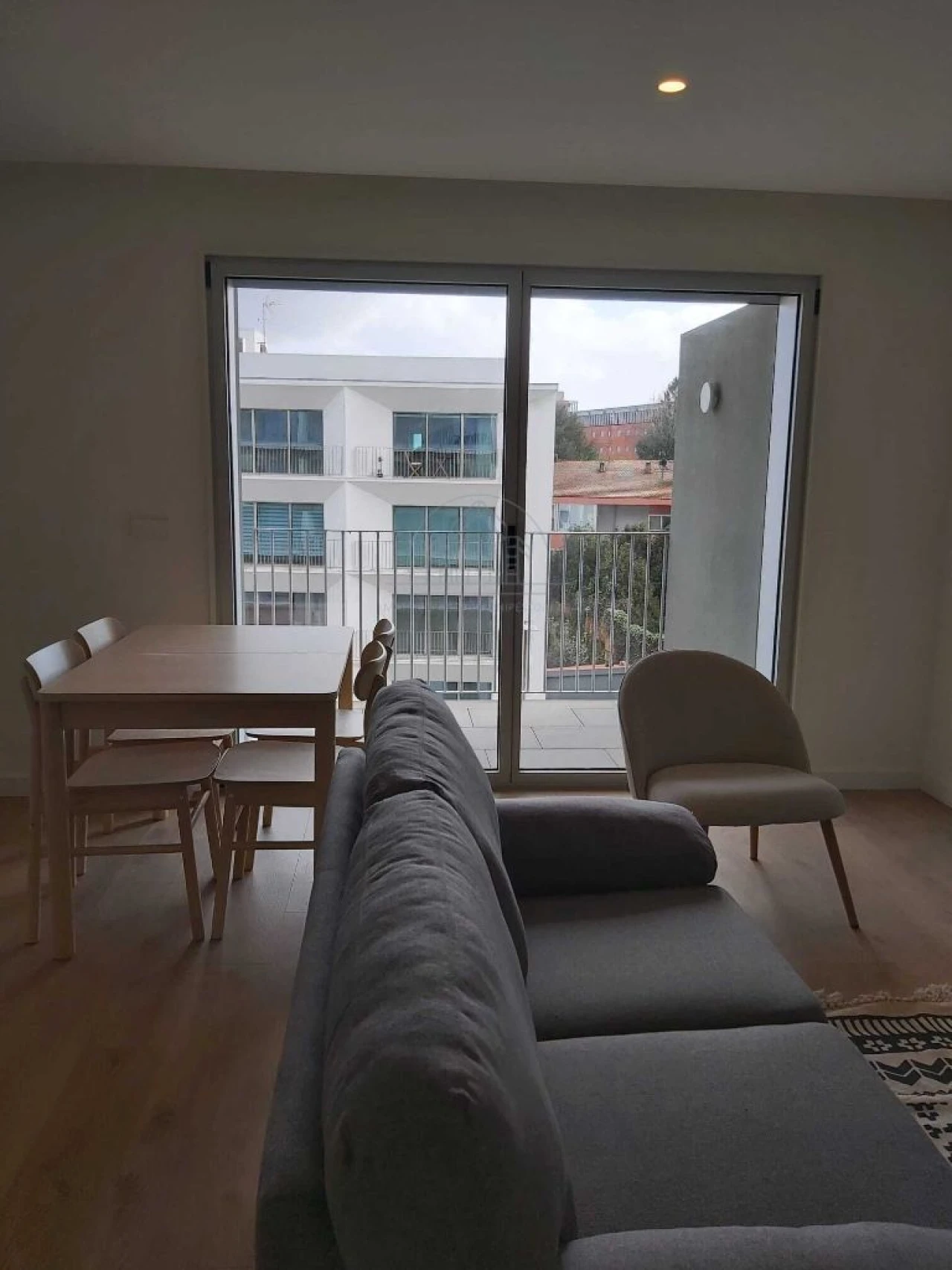 Apartamento T2 para Arrendamento em Porto Foto 3