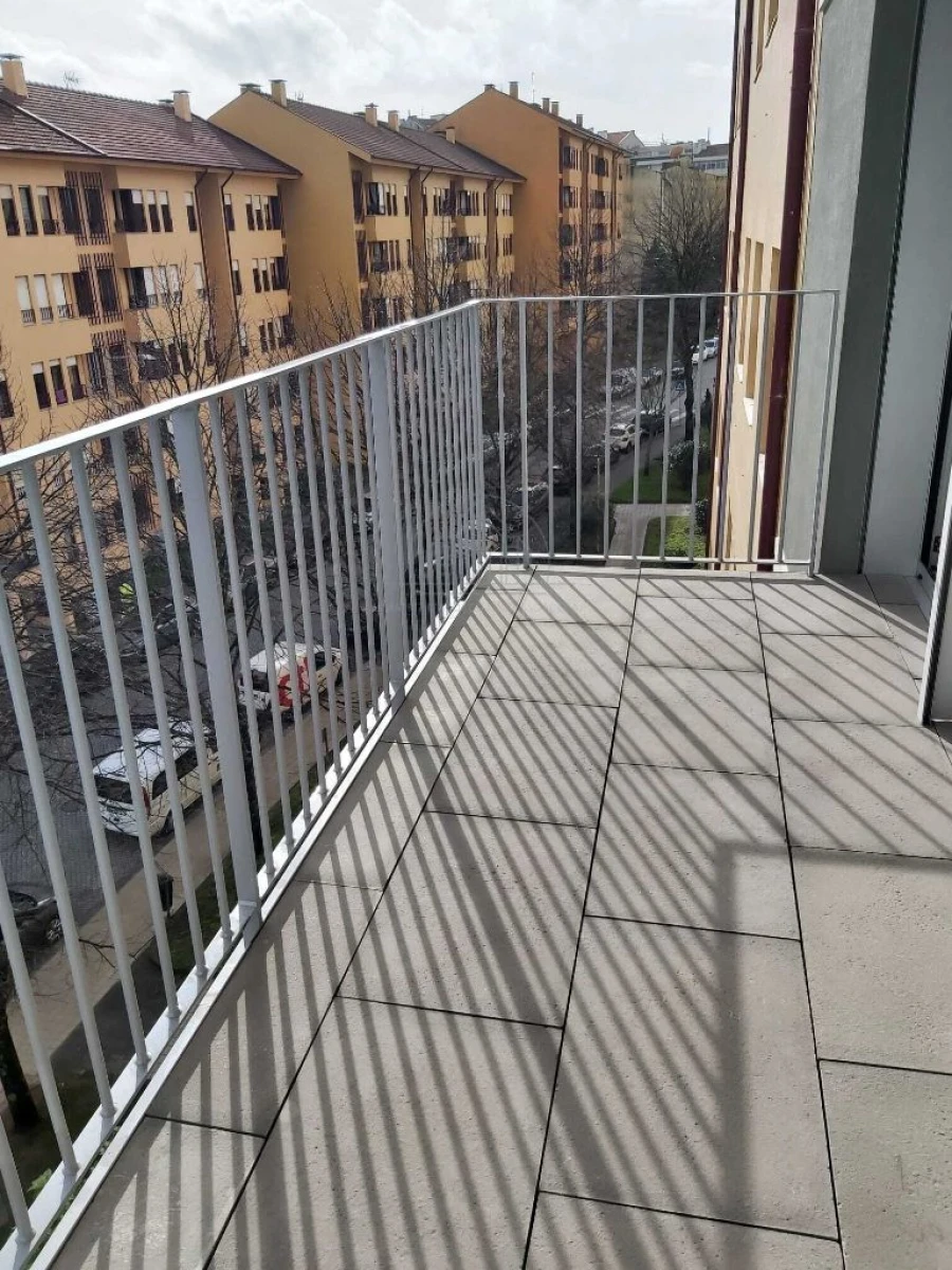 Apartamento T2 para Arrendamento em Porto Foto 9