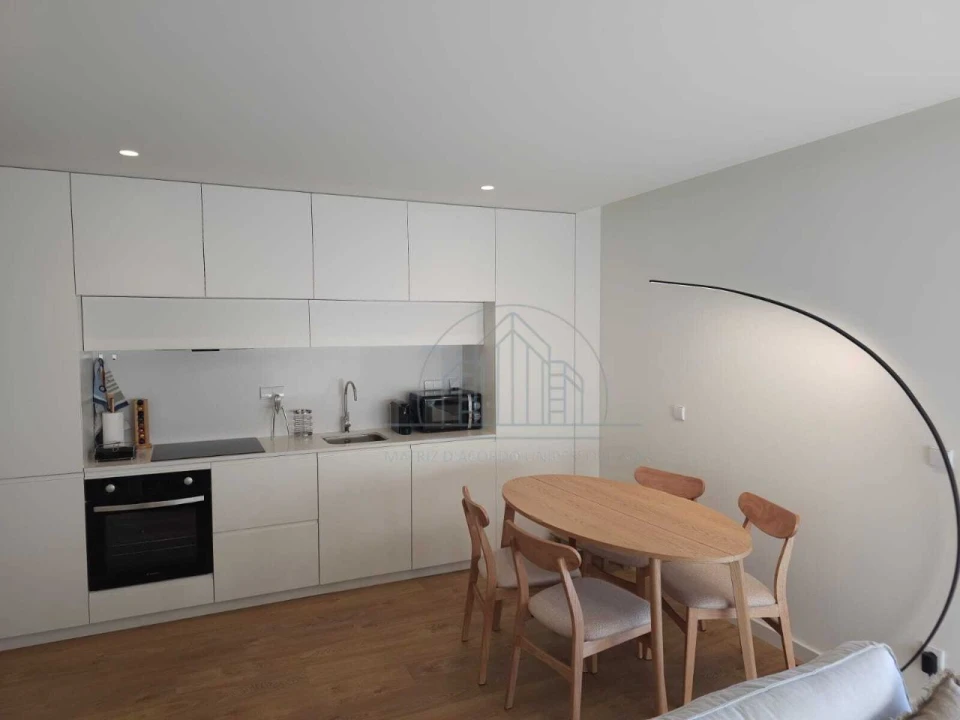 Apartamento T1 para Arrendamento em Porto Foto 1