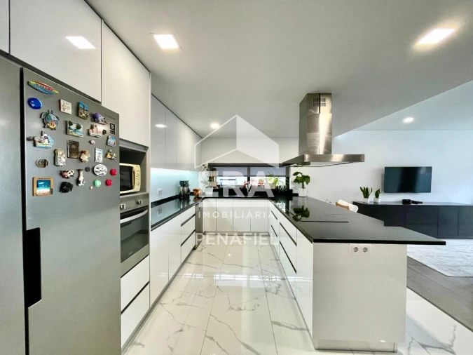 Moradia T3 para Venda em Nespereira Foto 4