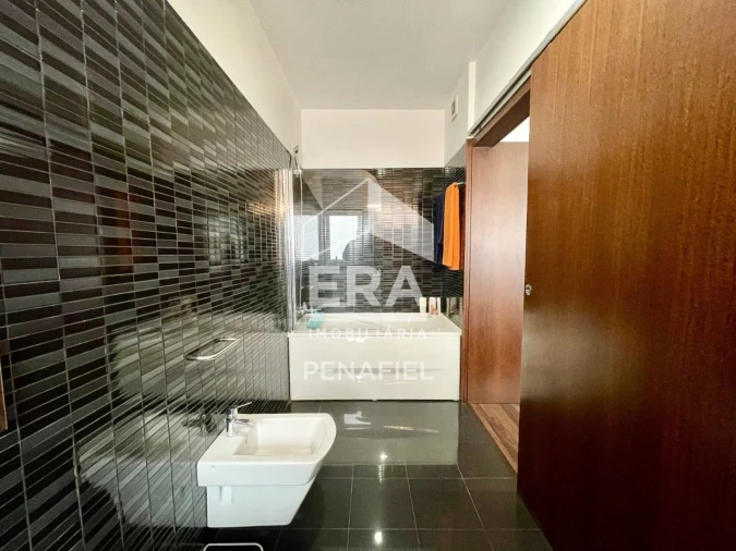 Moradia T4 para Venda em Penafiel Foto 18