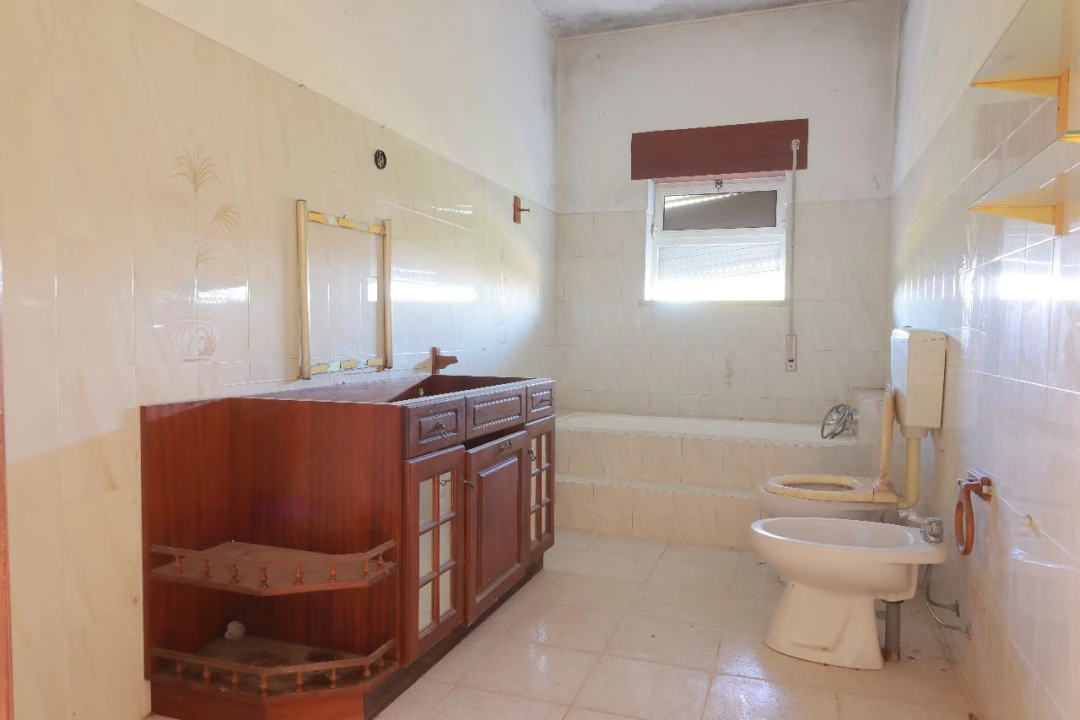 Moradia T6 para Venda em Caixas Foto 9