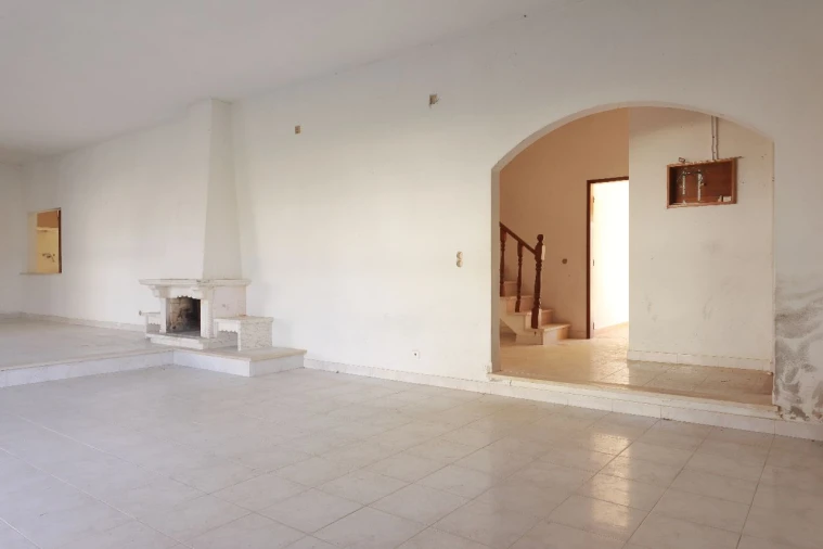 Moradia T6 para Venda em Caixas Foto 2