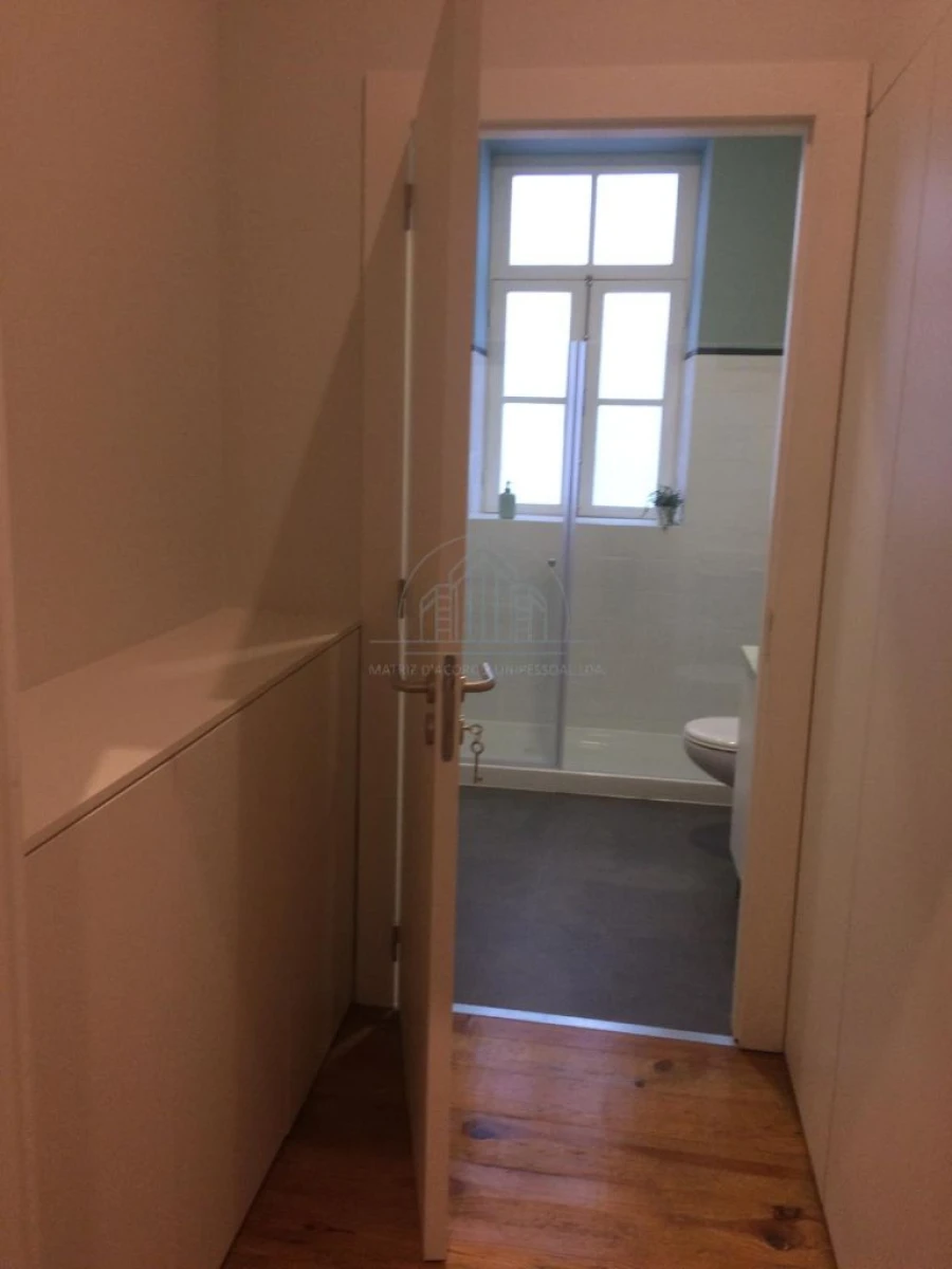 Apartamento T1 para Arrendamento em Porto Foto 9