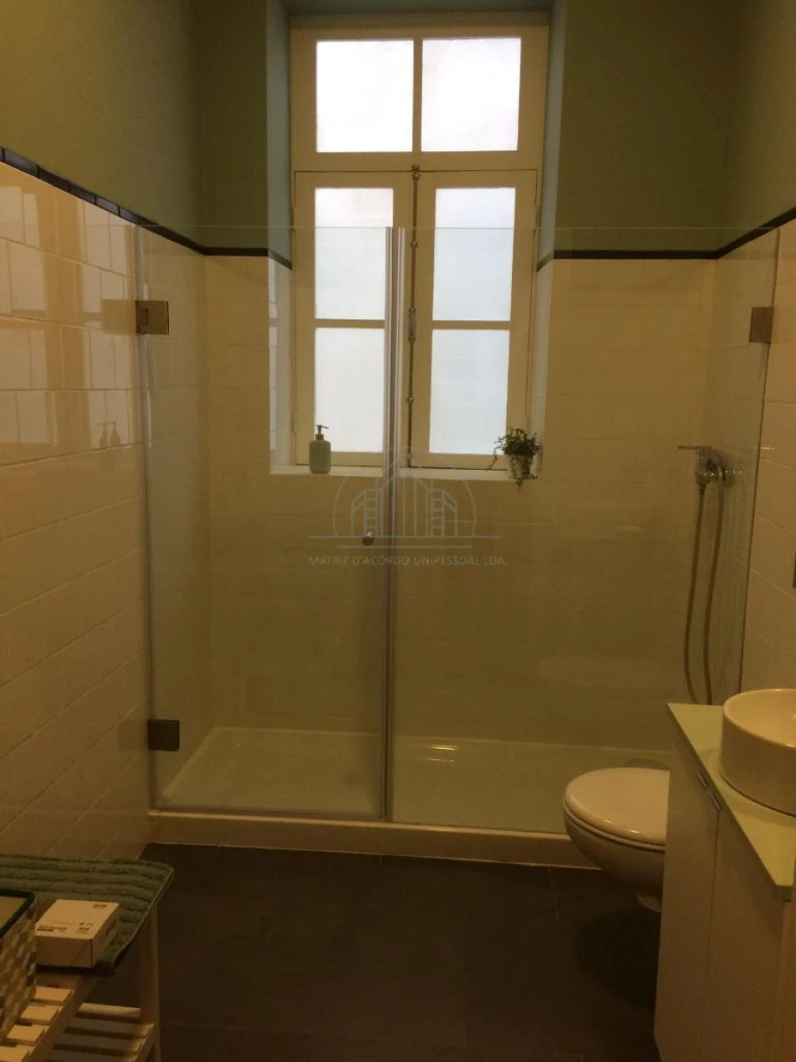 Apartamento T1 para Arrendamento em Porto Foto 11