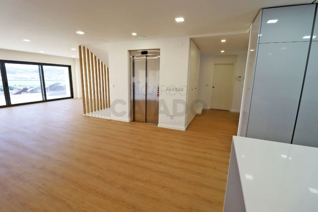 Moradia T5 para Venda em Loures Foto 7