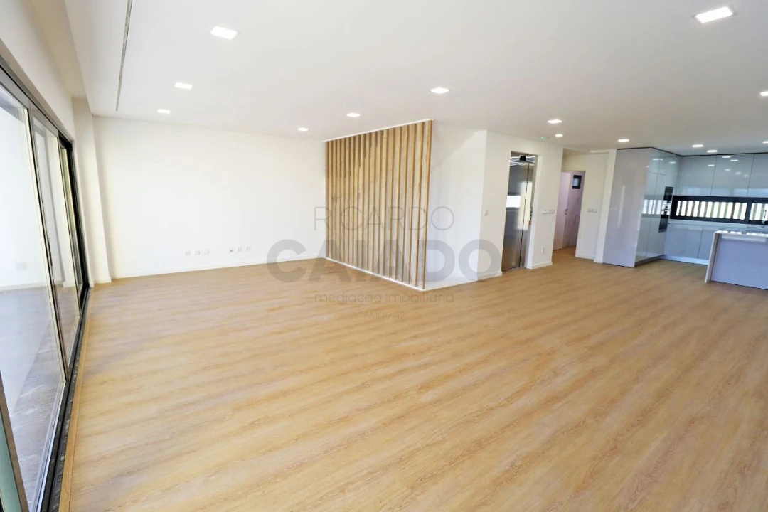 Moradia T5 para Venda em Loures Foto 11