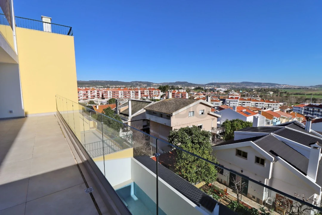 Moradia T5 para Venda em Loures Foto 16