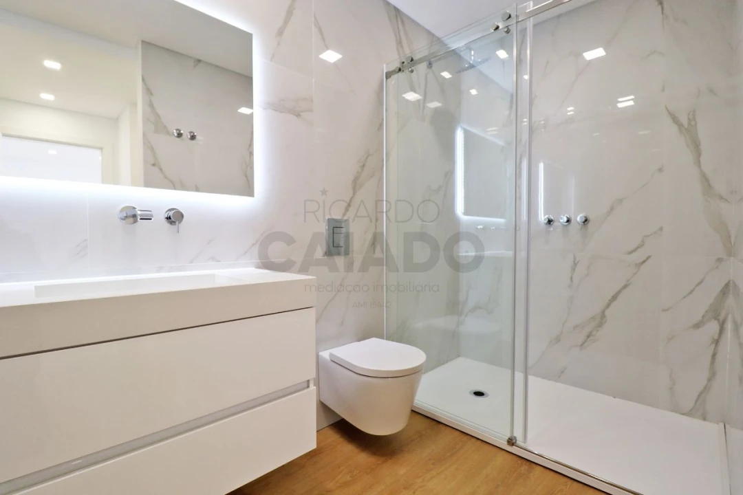 Moradia T5 para Venda em Loures Foto 34