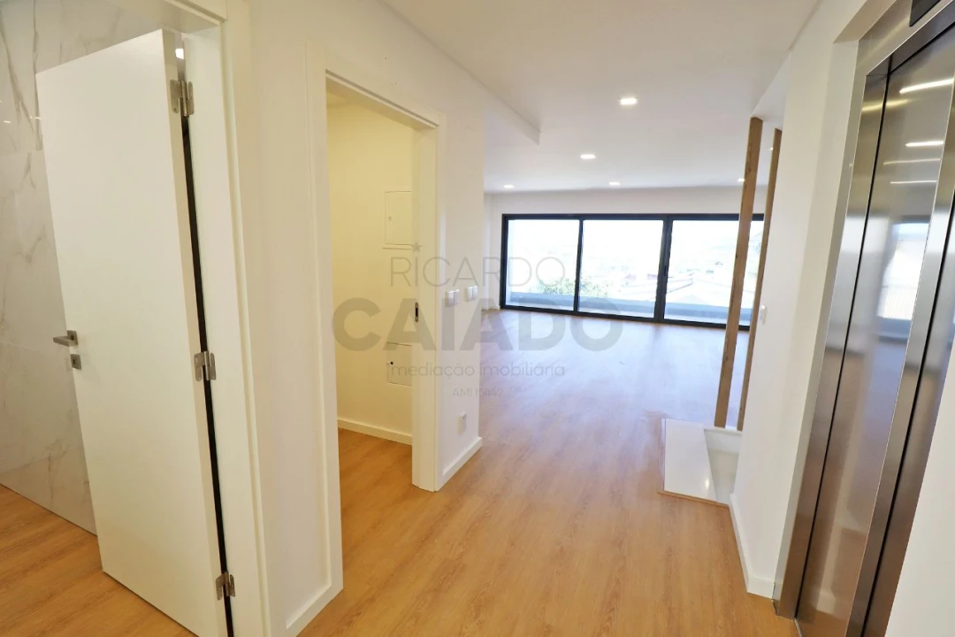 Moradia T5 para Venda em Loures Foto 35