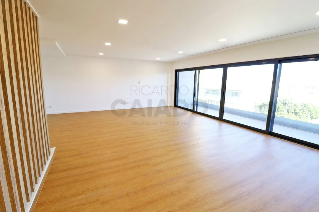 Moradia T5 para Venda em Loures Foto 39