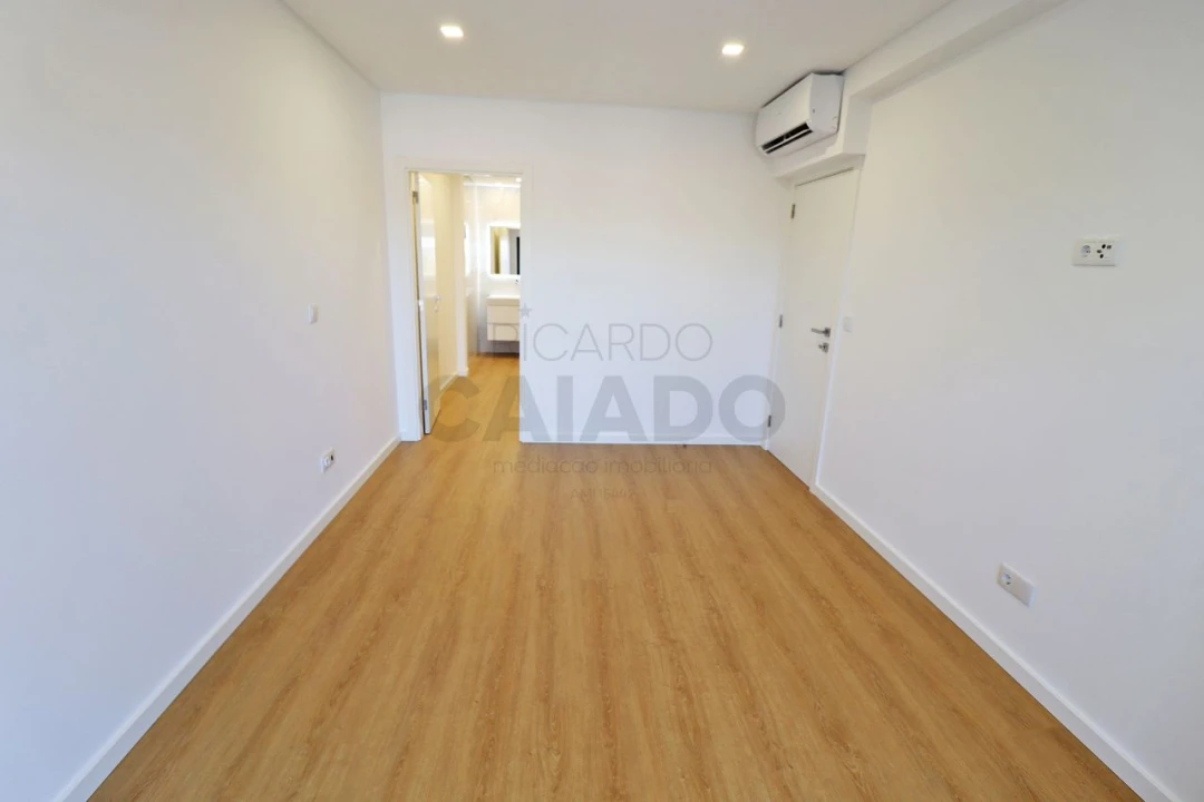 Moradia T5 para Venda em Loures Foto 42