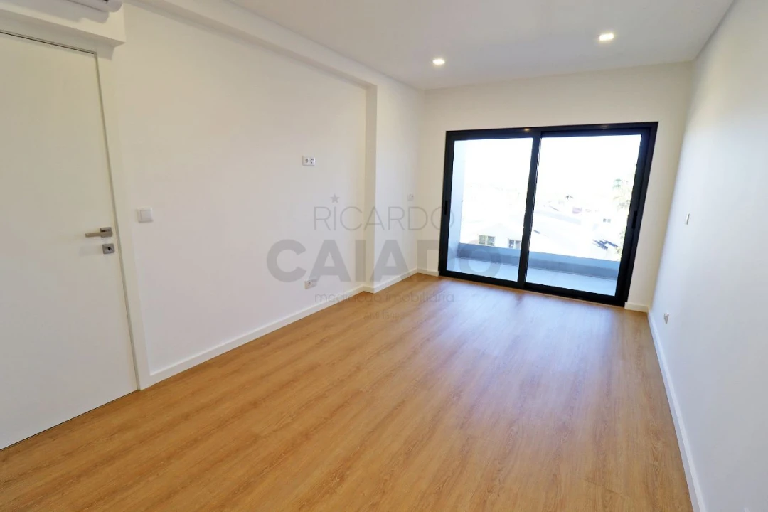 Moradia T5 para Venda em Loures Foto 41