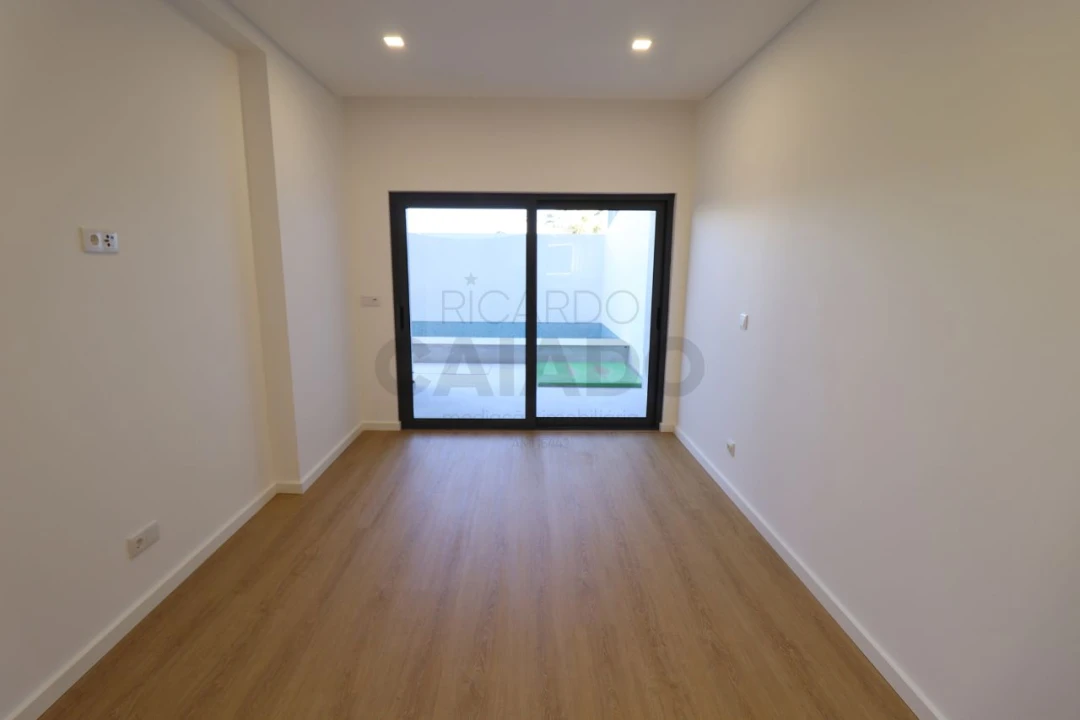 Moradia T5 para Venda em Loures Foto 53