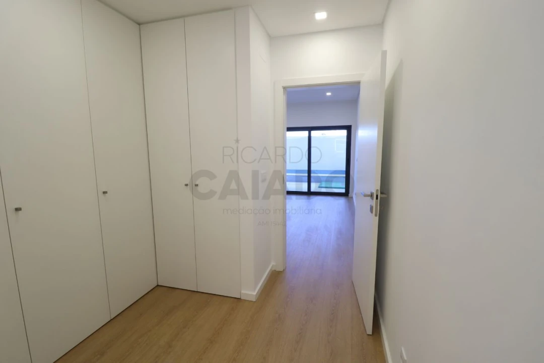 Moradia T5 para Venda em Loures Foto 55
