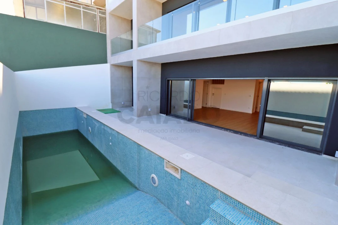 Moradia T5 para Venda em Loures Foto 60