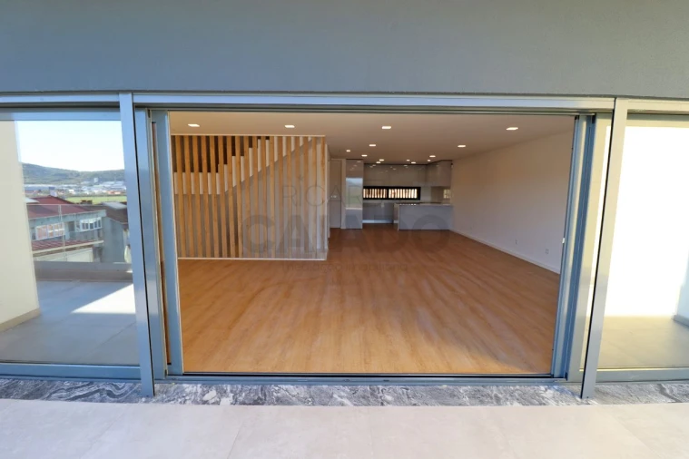 Moradia T5 para Venda em Loures Foto 13