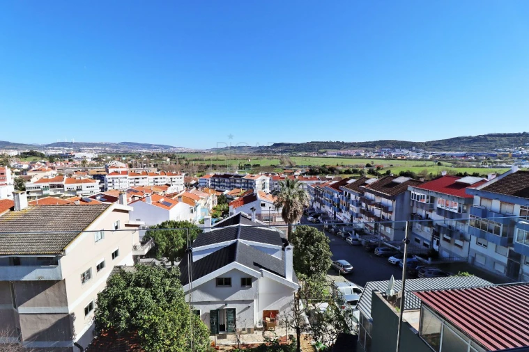 Moradia T5 para Venda em Loures Foto 21