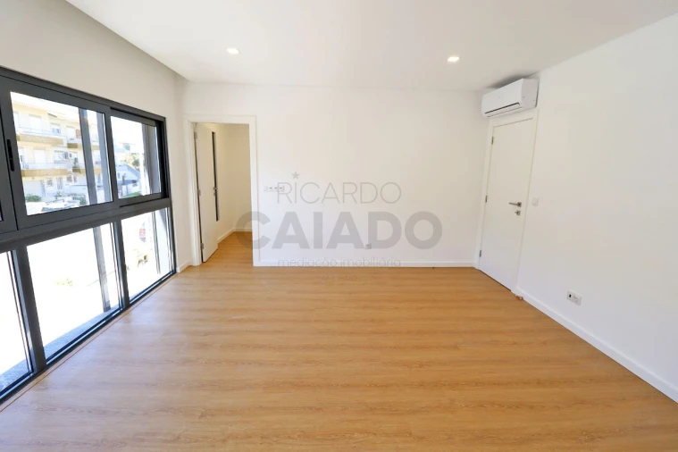 Moradia T5 para Venda em Loures Foto 27