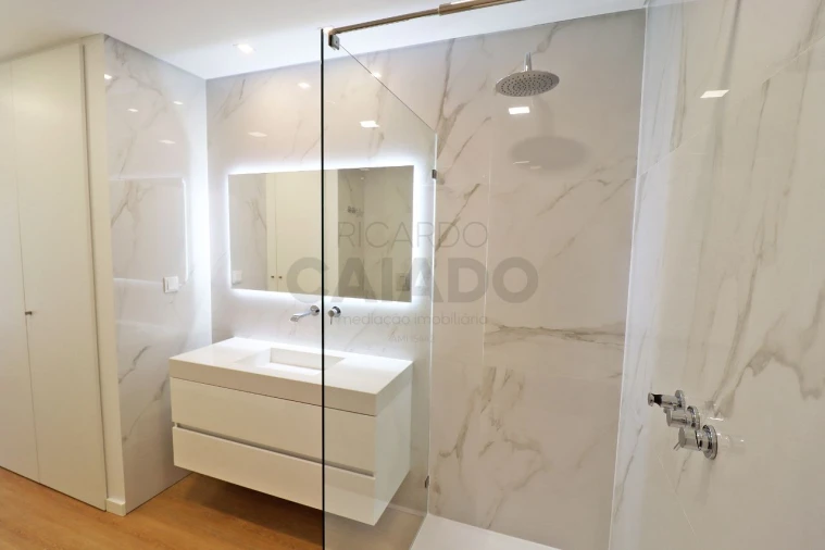 Moradia T5 para Venda em Loures Foto 30